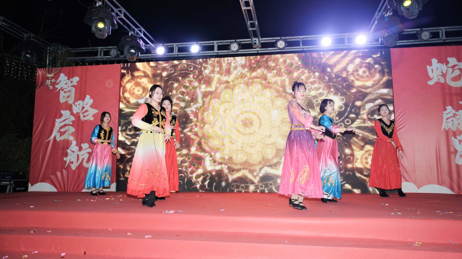 久信達(dá)科技2024年年會(huì)圓滿落幕：感恩同行，共創(chuàng)環(huán)保新未來(lái)，乘風(fēng)破浪，夢(mèng)想起航(圖9)